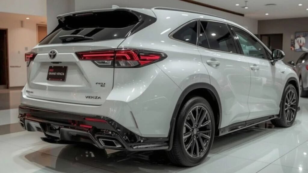 Toyota Venza 2026 Revealed: 219HP Hybrid AWD, Panoramic Glass Roof & Outstanding Fuel Efficiency