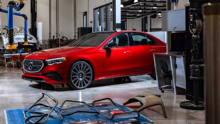Mercedes-Benz E-Class 2025 Revealed: Next-Gen Luxury Sedan with Powerful Performance & Smart Technology